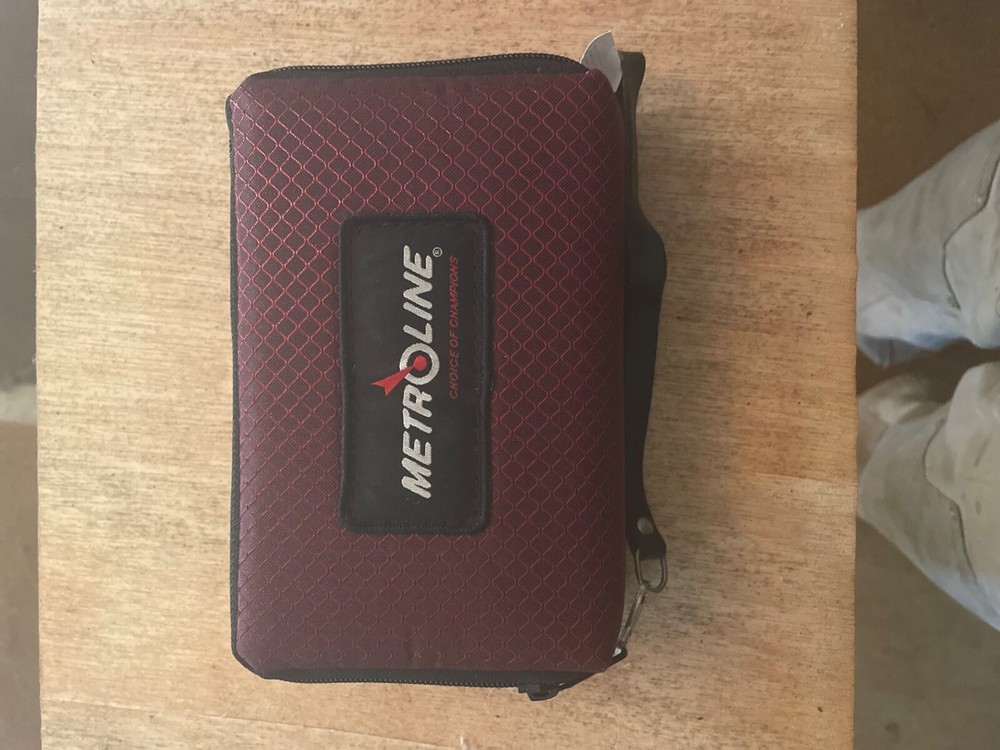 Metroline Dart Case, sporting goods, indoor games, darts, maroon, multiple sets.