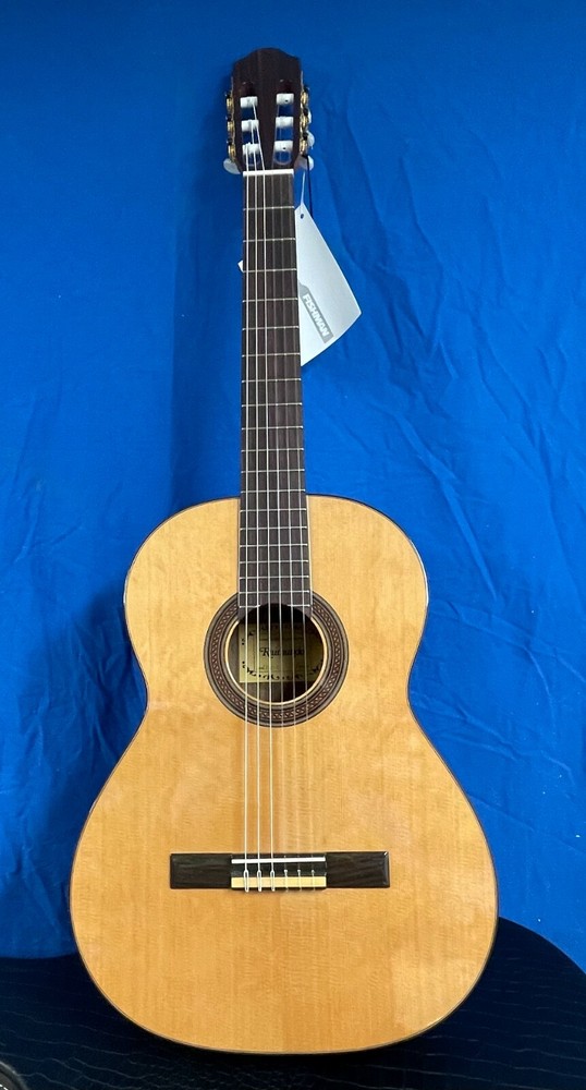 Raimundo 120E Classical Guitar Ovangcol + Solid Cedar Top , Fishman NEW SPAIN