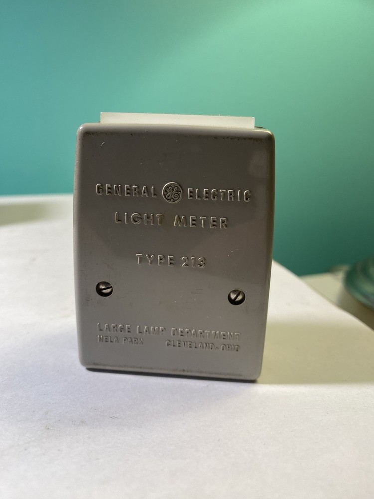General Electric Light Meter #213 - Plastic - Footcandles