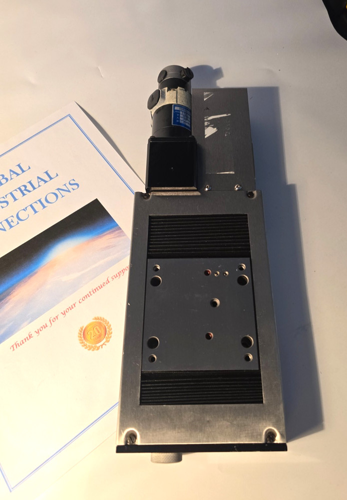 NEWPORT UTM50CC.5HA Motorized Linear Stage