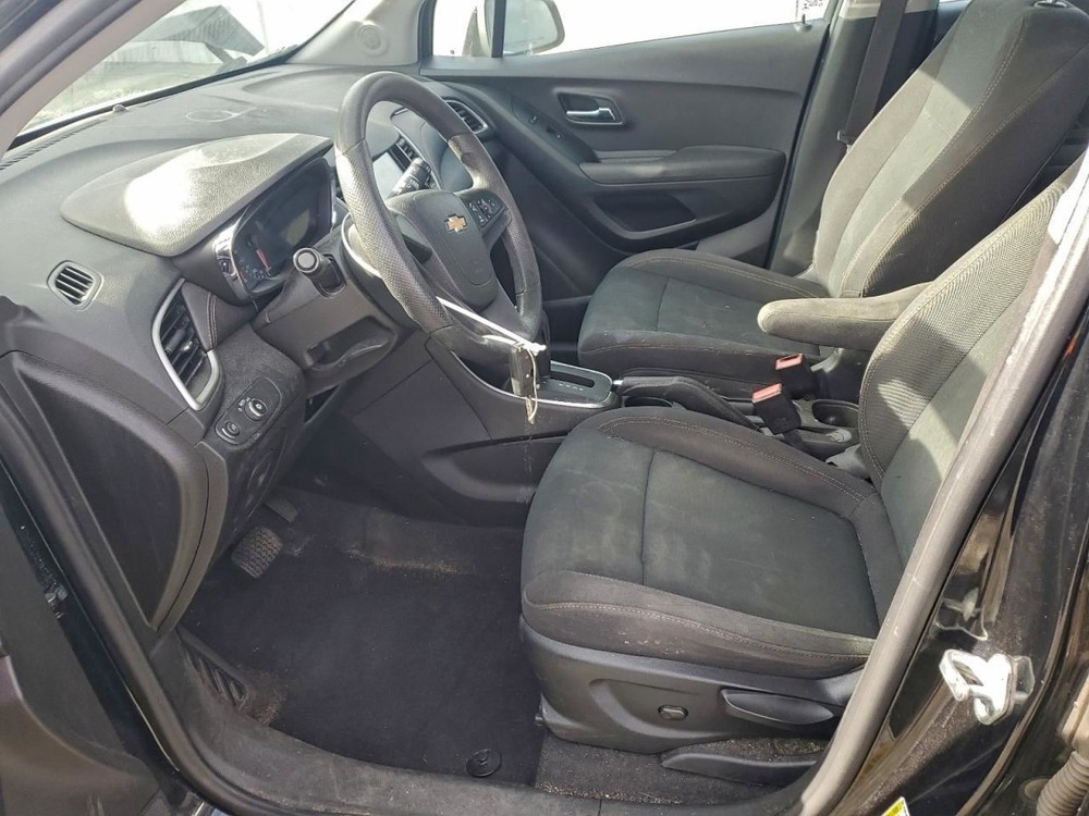 TRAX 2017 Glove Box 4946312