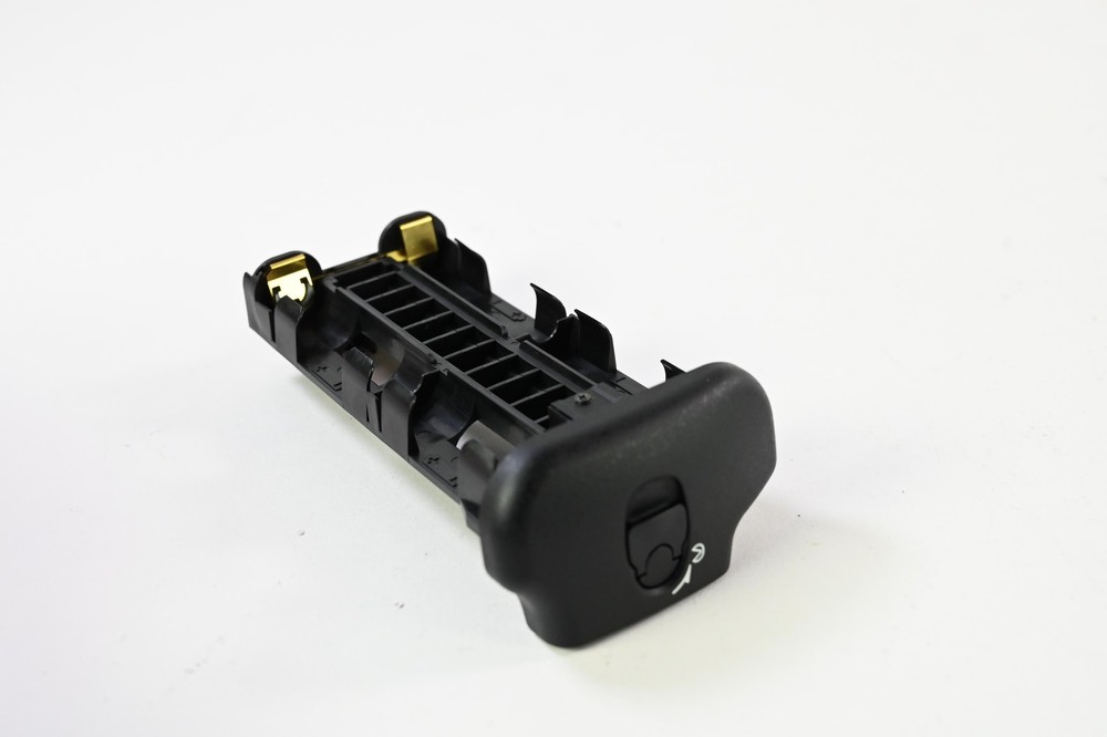 Nikon MS-D10 AA Battery Holder #G909
