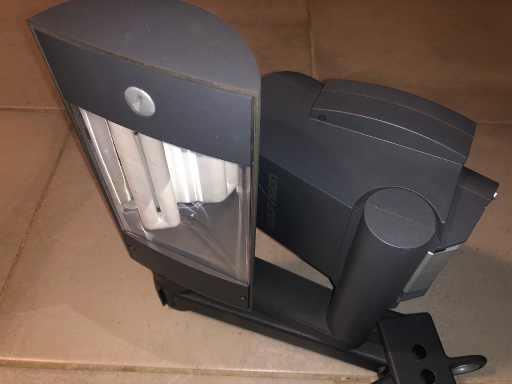 Wolfvision VZ-8 light 3 Overhead Digital Projector Visualizer Camera Classroom