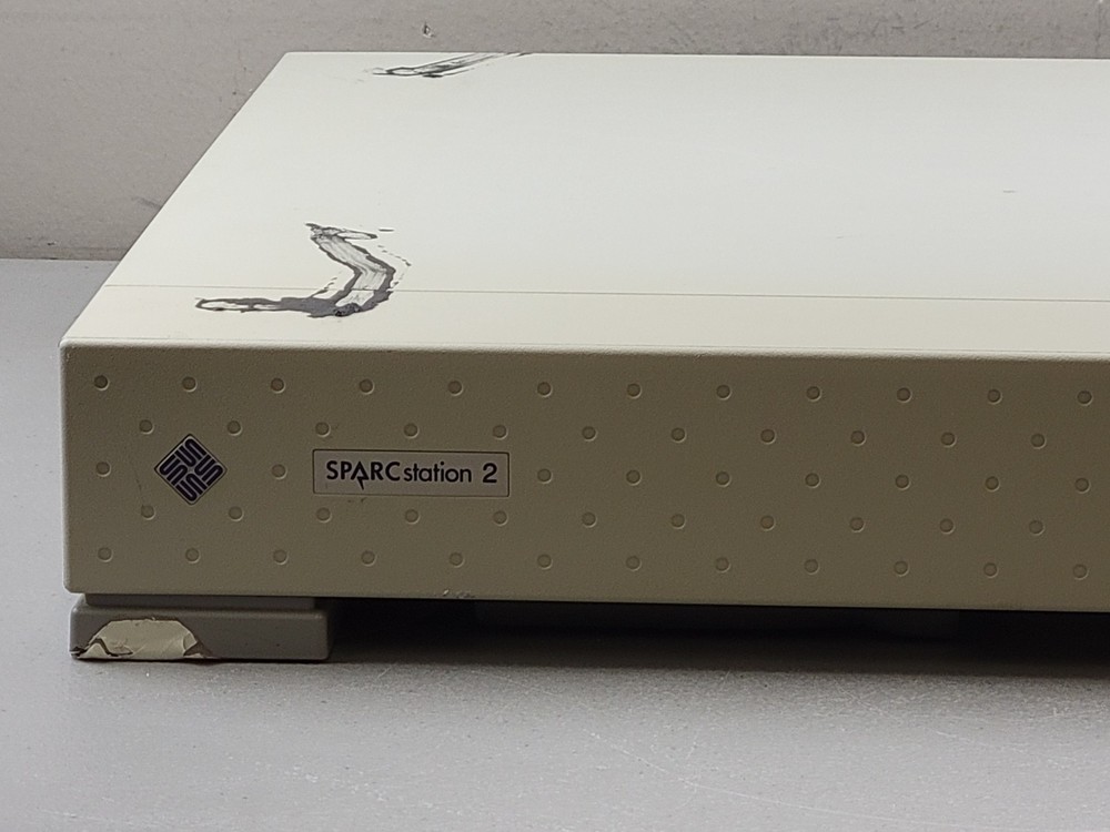 Sun Microsystems 147B SPARCstation 2 UNIX Computer Workstation - *POWERS ON*