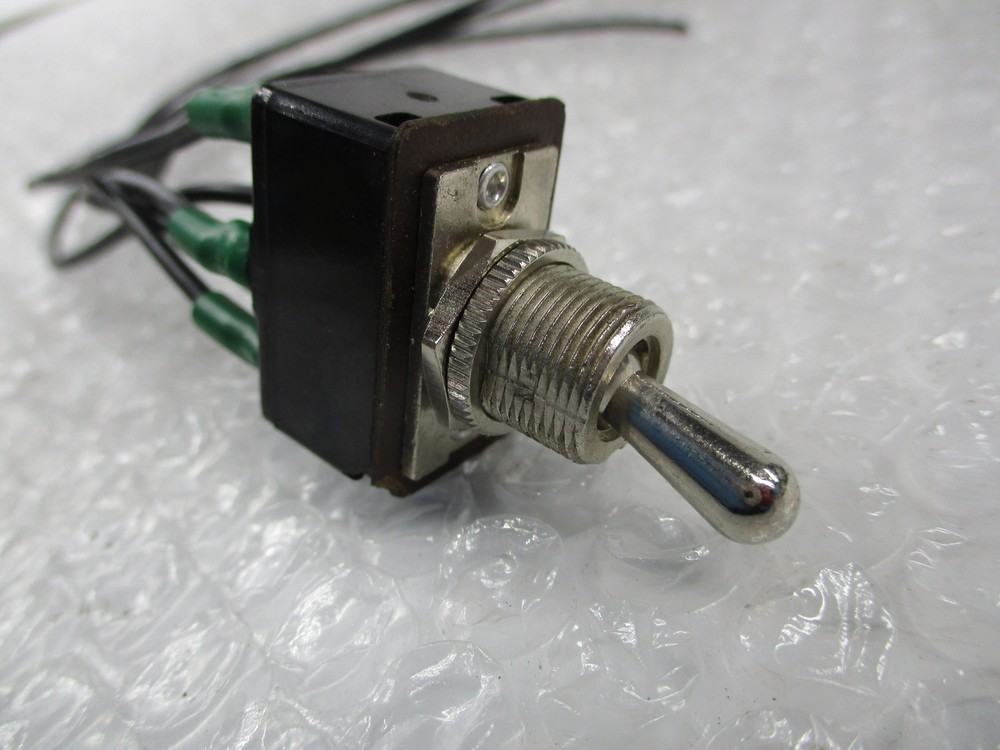 EATON 95023A250VDC 6A125V TOGGLE SWITCH NSNP