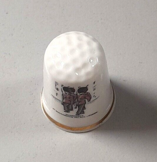 Decorative Thimble - Guardsmen at Buckingham Palace ~~
