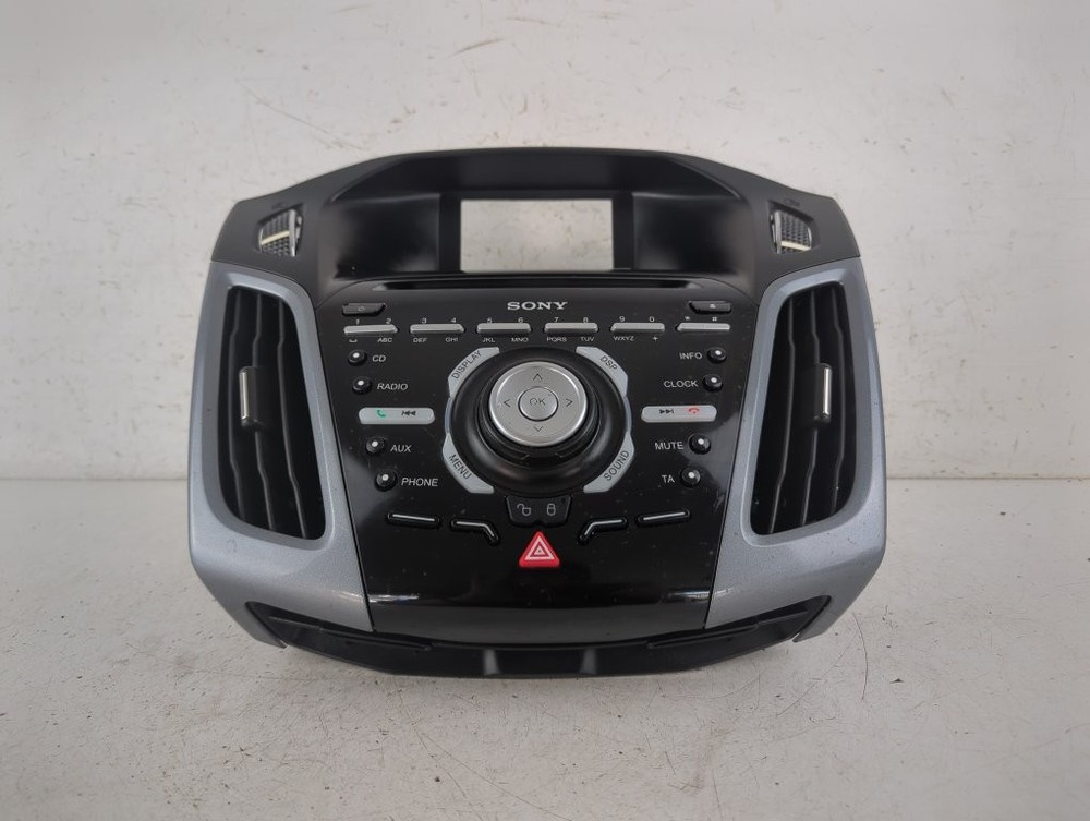 Ford Focus 2010-2014 Stereo Controls