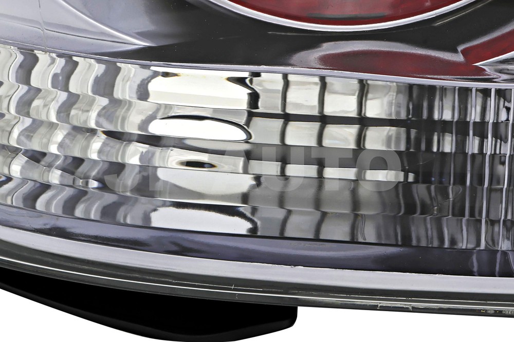 For 2001 Lexus IS300 Tail Light Set Driver and Passenger Side