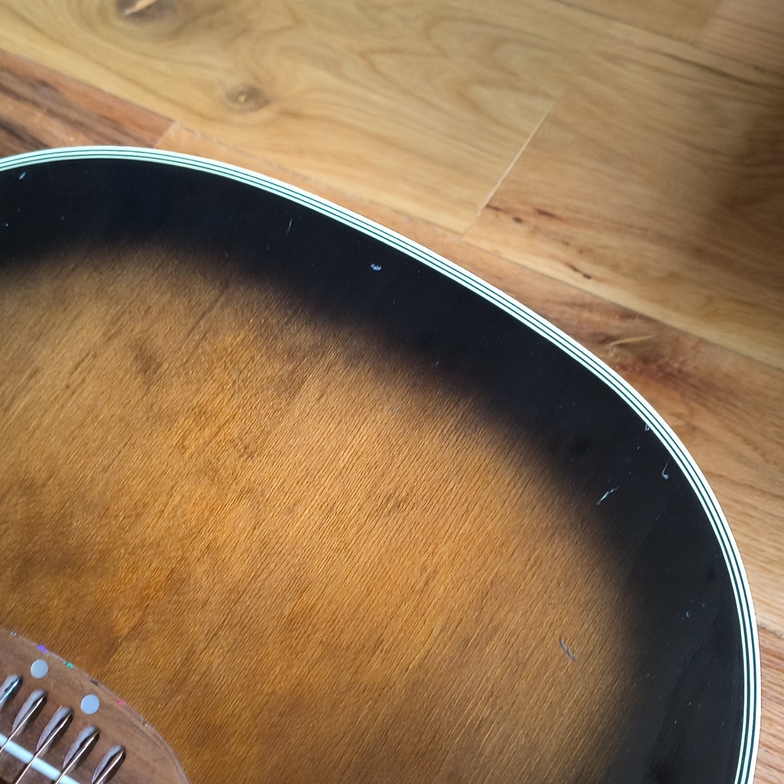 1987-94Ovation Celebrity CC68 Acoustic-Electric Guitar 6 String Cutaway Sunburst