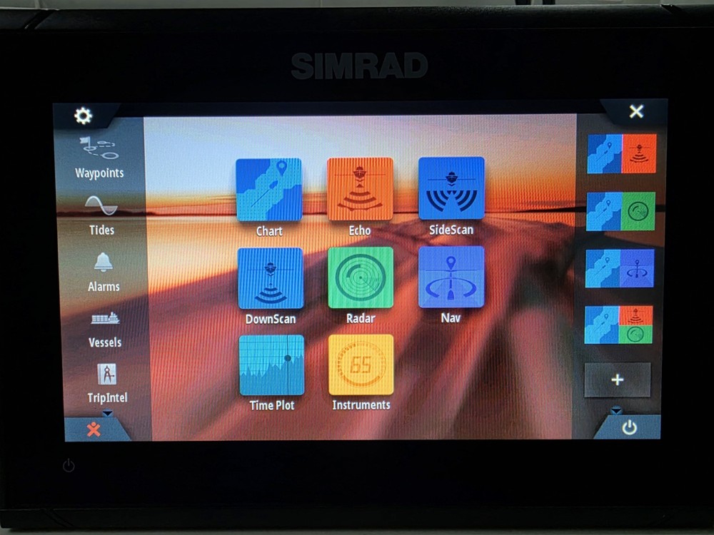 Simrad GO9 XSE Chartplotter / Fishfinder – Complete Kit w/ HS Skimmer M/H.