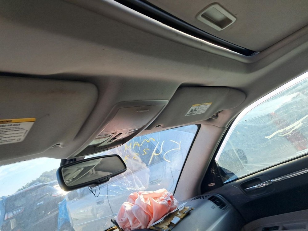 300 2007 Glove Box 4777345