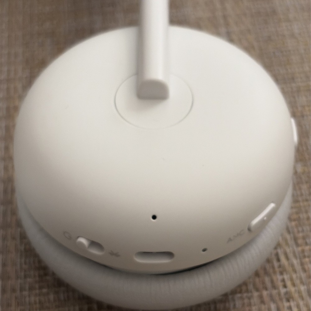 Logitech Zone Wireless 2 Microsoft Teams Certified - White Color With Receiver