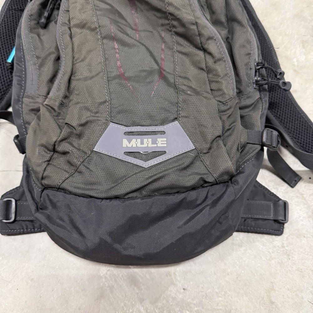 CamelBak Mule 3L/100 oz Hydration System Backpack W/ Bladder Green Black