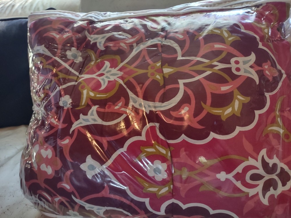 Beautiful Full Comforter Never Used