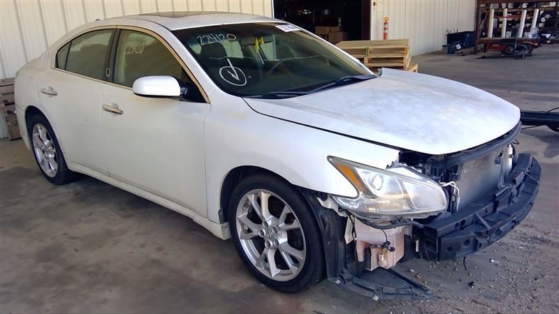 MAXIMA    2013 High Mounted Stop Light 1065945
