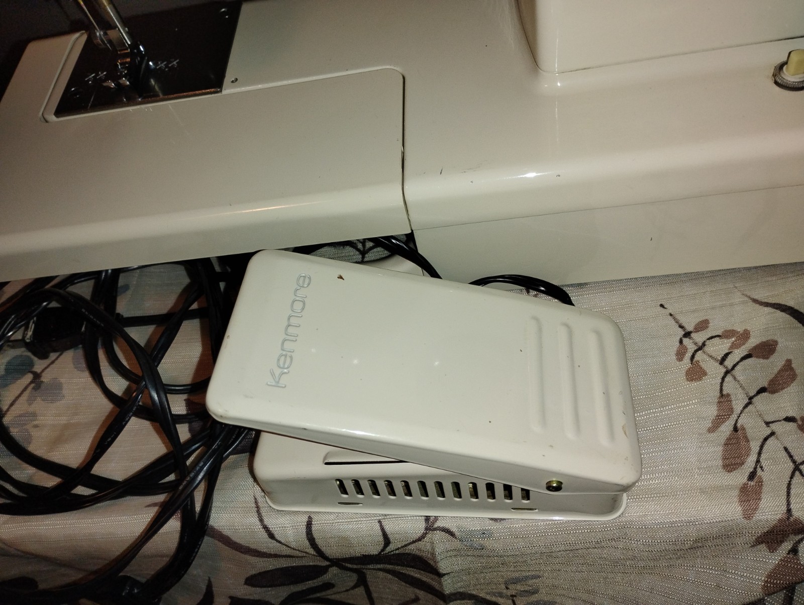 Vintage Sears/ Kenmore 158.1345 Sewing Machine