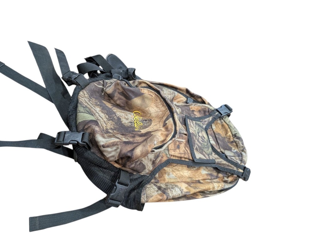 Cabelas Advantage Timber Leafy Camouflage Hydration Pack Backpack SCENT-LOK