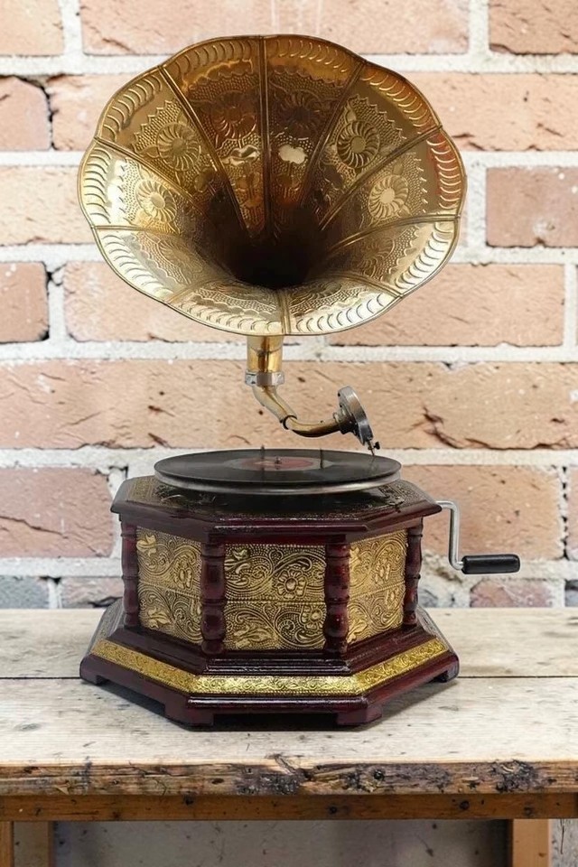 Antique Gramophone, Fully Functional Working Phonograph, win-up record player