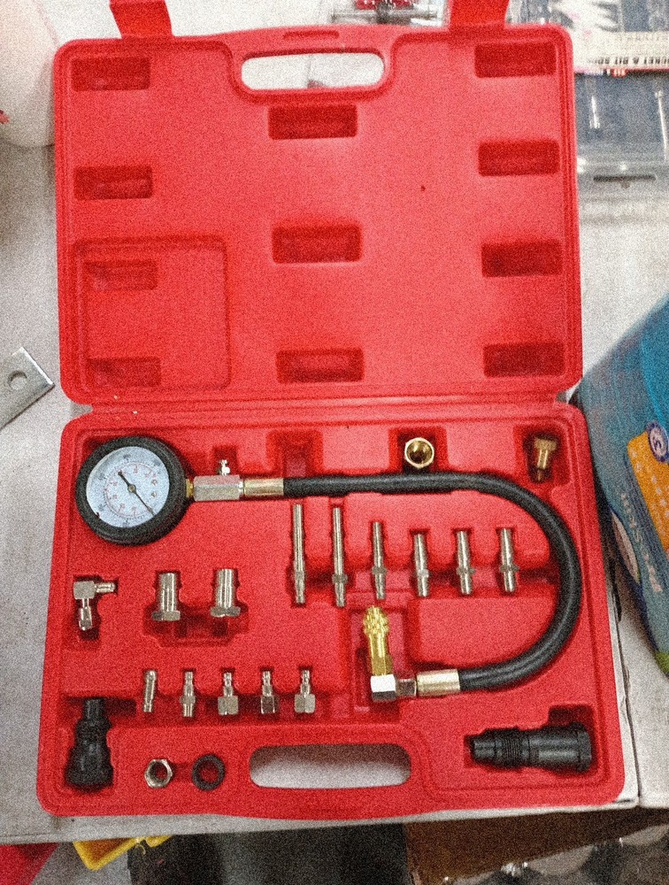 0-1000 psi Diesel Engine Compression  Tester, Was Used One Single Time