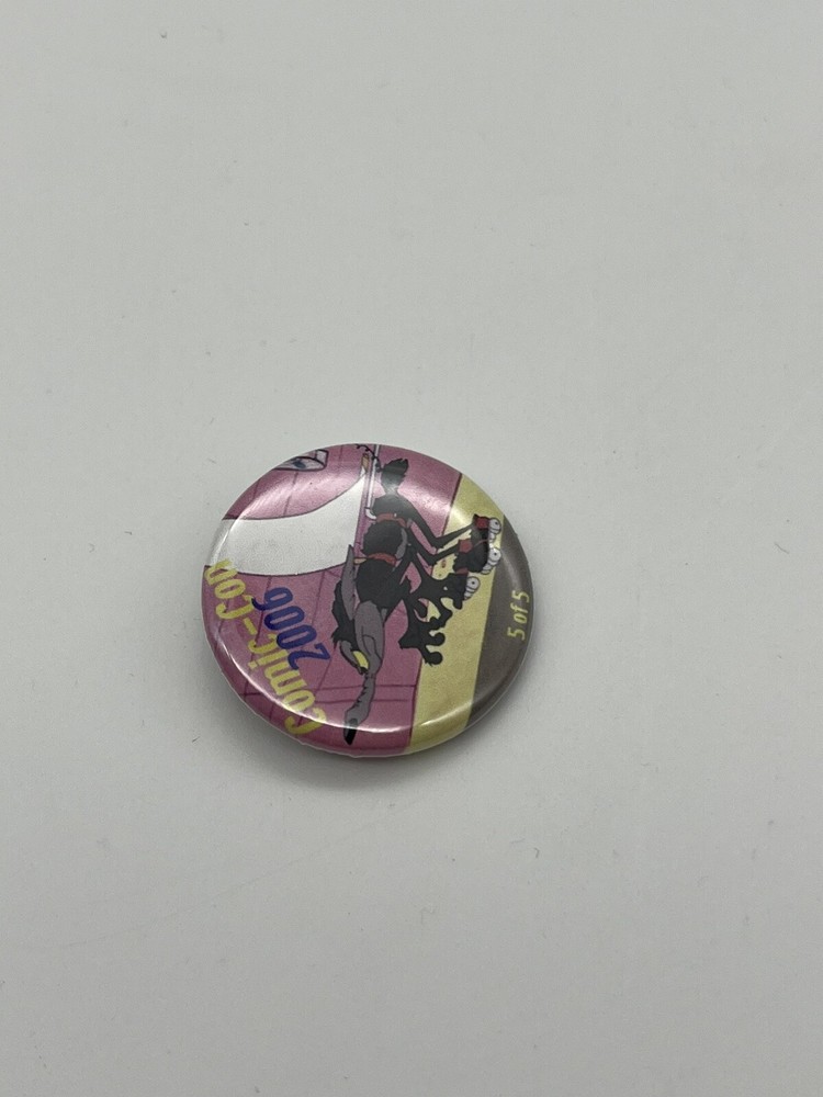 1" 2006 Comic Con Wile E. Coyote Button Pin Looney Tunes