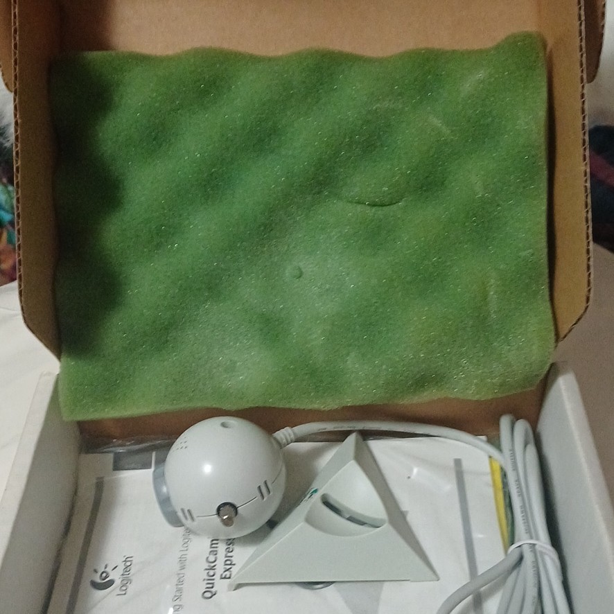 Logitech QuickCam Express USB Webcam White with Stand and Manual for Computer