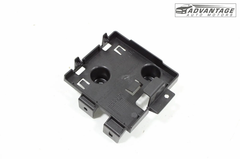 2017-2023 GMC ACADIA KEYLESS THEFT LOCKING COMPUTER CONTROL MODULE BRACKET OEM