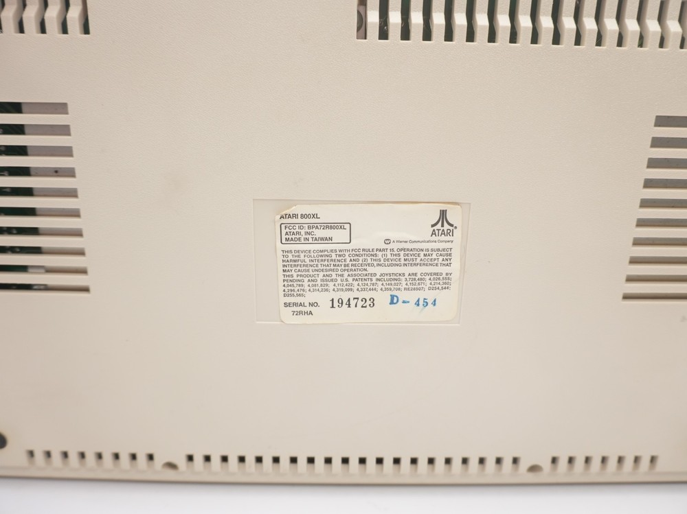 Atari 800XL Home Personal Computer With Box