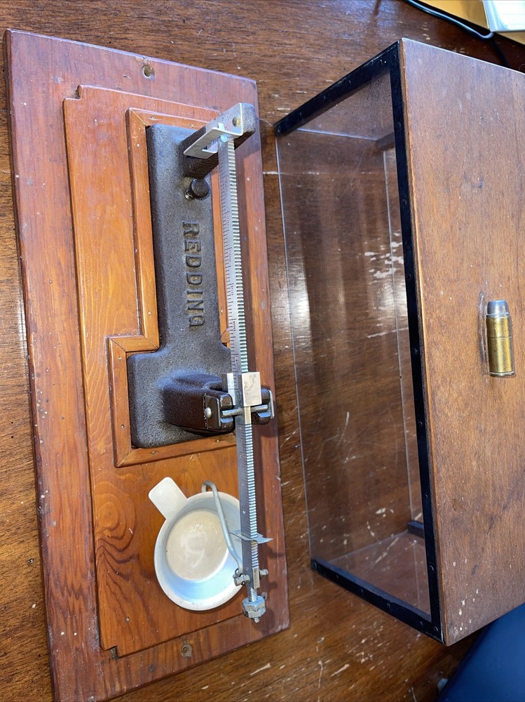 REDDING Hunter Man Cave Scale With Home Made Box For Display Powder Reloading