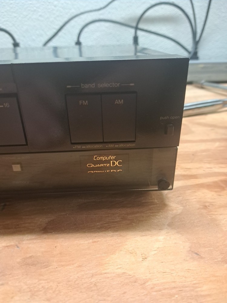 Technics ST-G7 QUARTZ SYNTHESIZER AM/FM STEREO TUNER