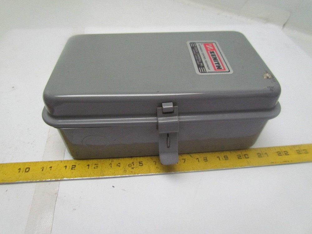 Zenith Controls 2496 FR-R 10A 120V 24hr Programable Timer Wall Mount