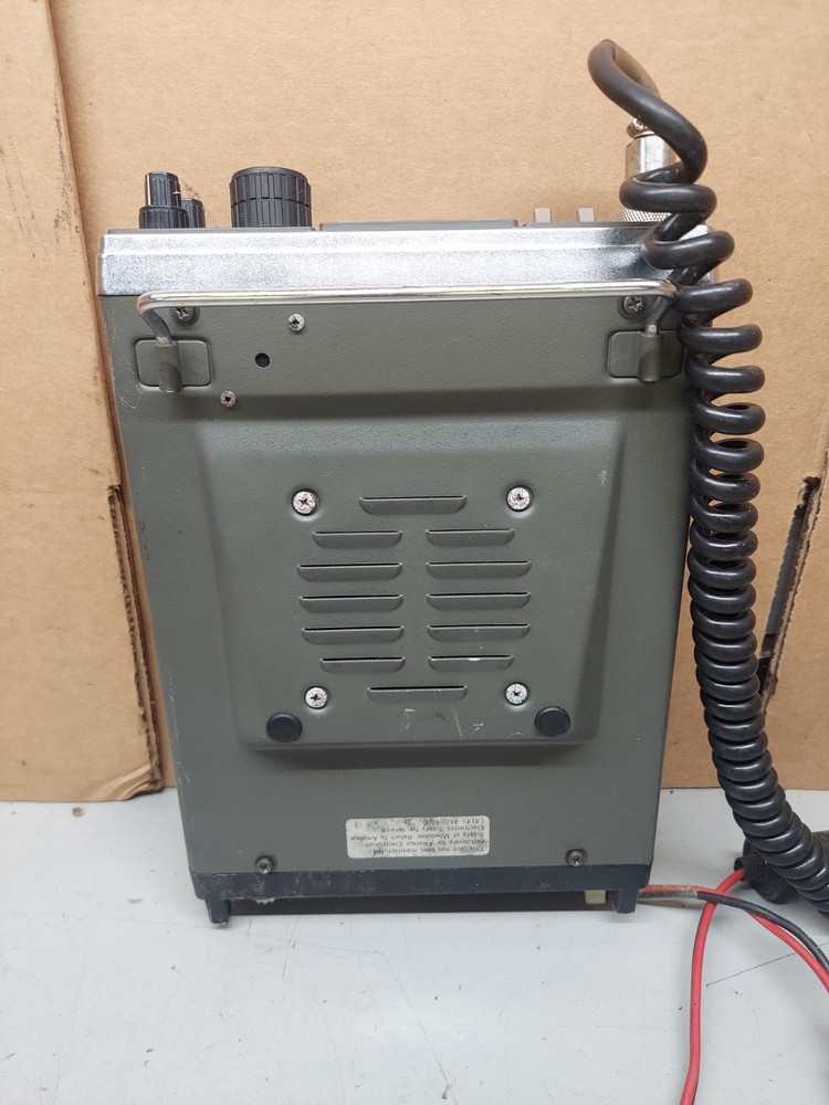 STANDARD C7800 UHF FM TRANSCEIVER Ham Radio POWERS ON - UNTESTED