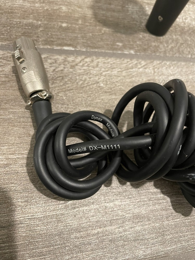Dynex Uni-Directional Dynamic Microphone DX-M1111 with cable