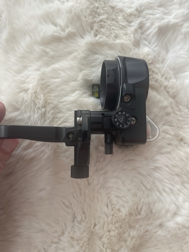 Axcel 5-Pin Fixed Pin Archery Sight Adjustable Compound Bow Black