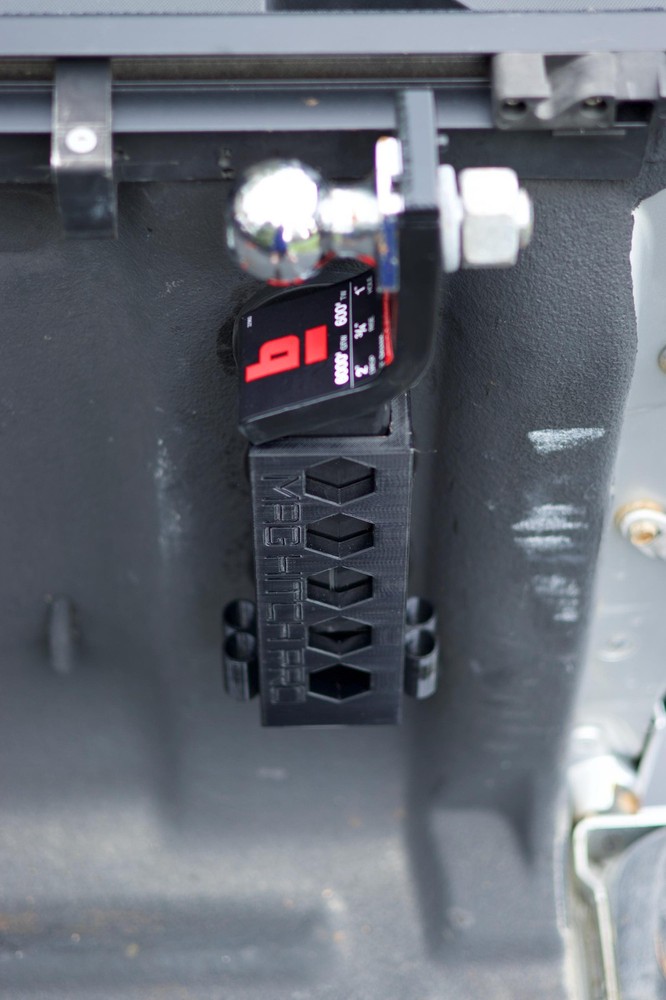 Mag Hitch Pro™ – Magnetic Hitch/Pin Holder