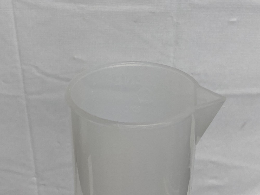 Used THERMO NALGENE 2000mL Polypropylene Graduated Cylinder Hex Base 3662-2000