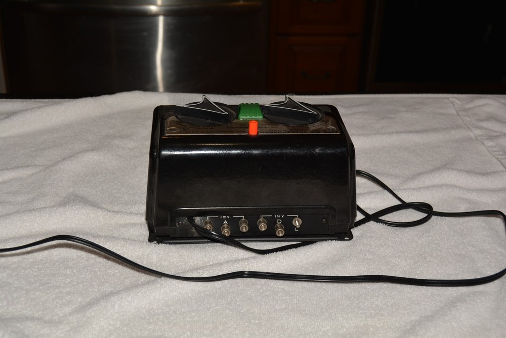 Lionel SW 130 watt postwar transformer refurbished/ tested layout ready
