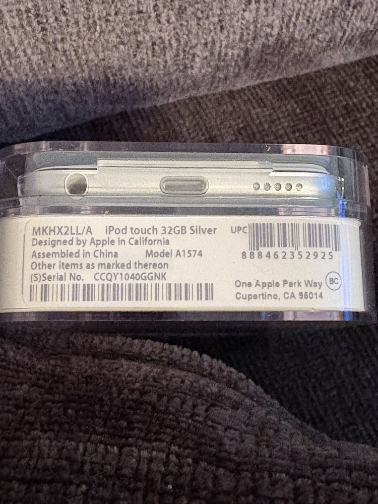 Apple iPod Touch 6th Generation Model A1574