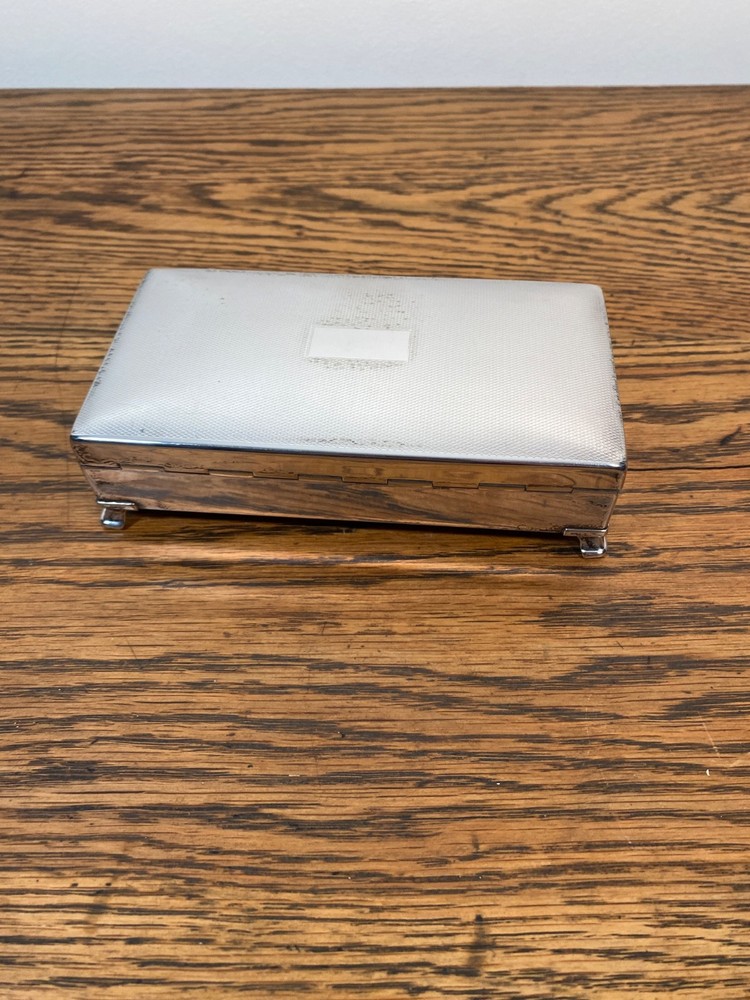 ANTIQUE ARISTOCRAT SILVER PLATE CIGARETTE TABLE TOP MACHINE TOP CASE BOX