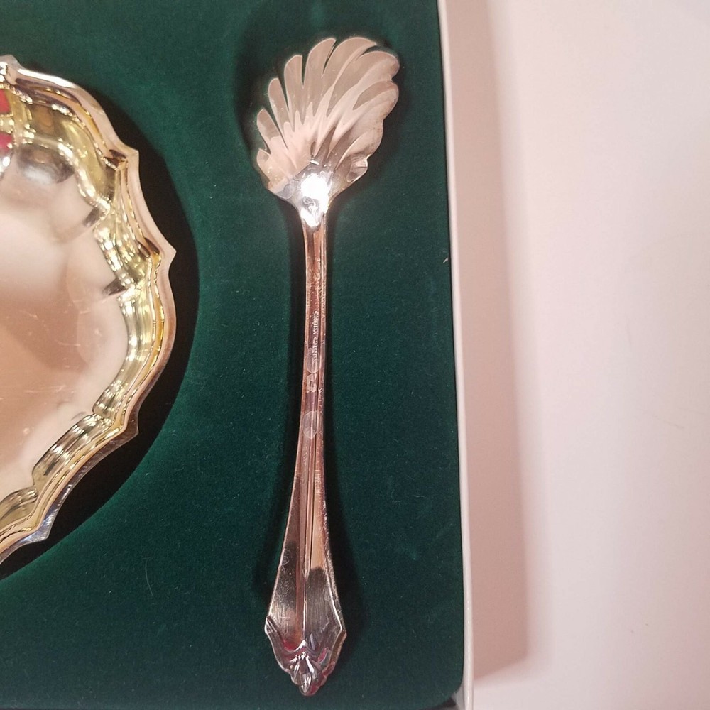 Oneida, Silverplate, Hostess Server Spoon Set Formal Dining Decor w Original Box