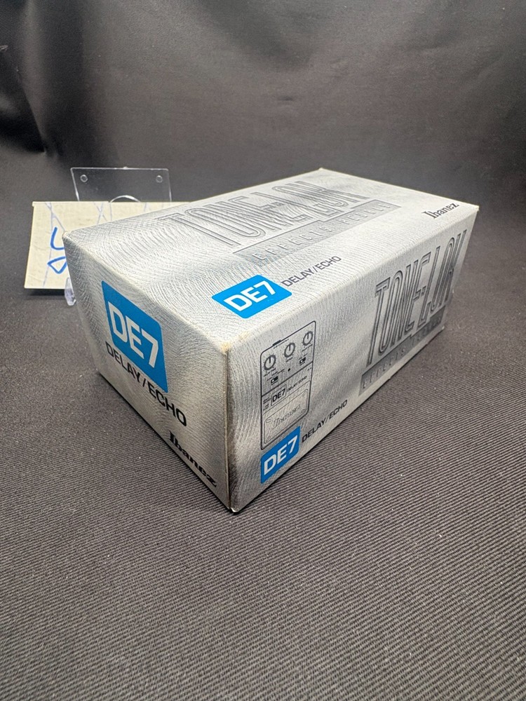 Ibanez DE7 Delay and Echo Guitar Effect Pedal with box