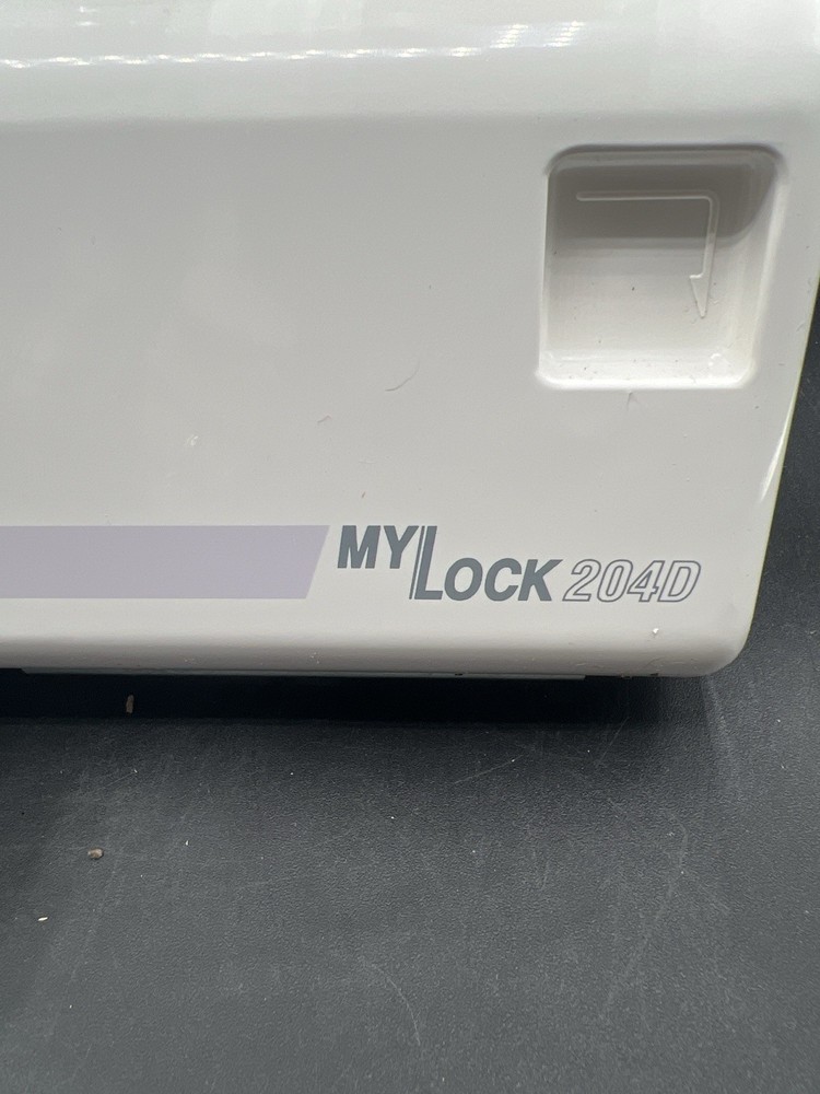 Janome MyLock 204D Serger Sewing Machine 4 Thread Overlock Tested Works