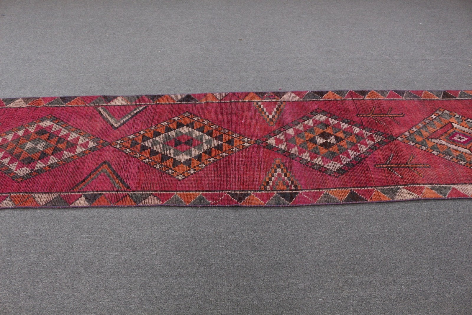 Vintage Turkish Rug 2,5x11,6 ft (75x355 cm), Herki Red Wool Rug