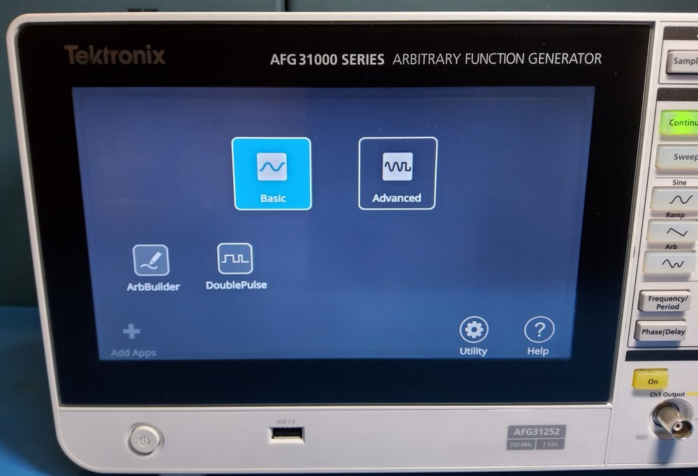 Tektronix AFG31252 1uHz-250MHz 2Ch Arbitrary Function Generator PRISTINE