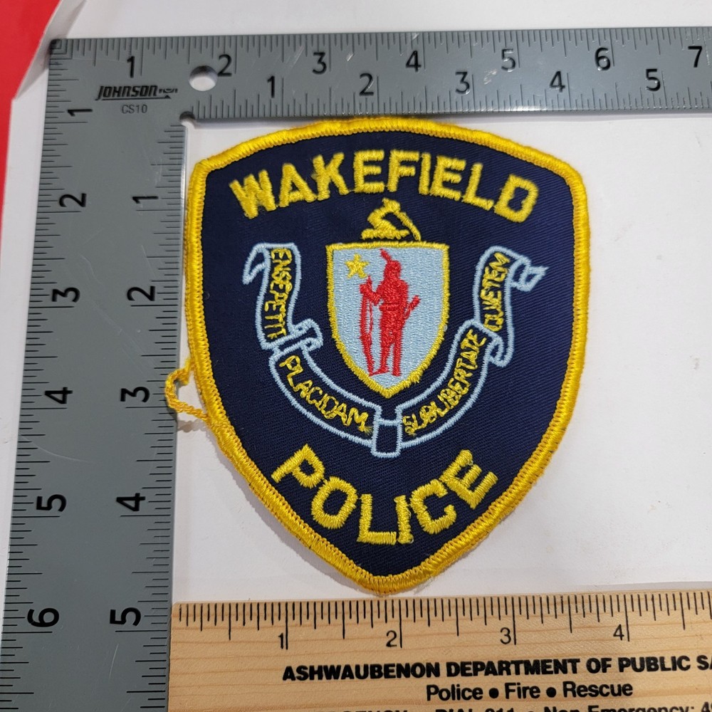 Bin1 b7 patch Police Massachusetts Wakefield