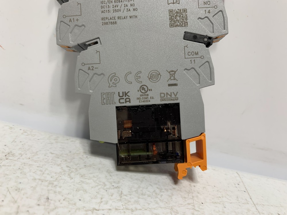 Phoenix Contact 2910530 Relay Module 24V DC