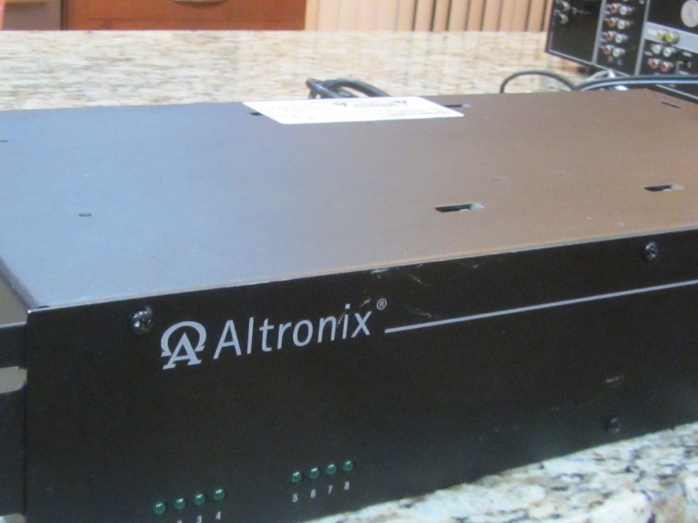 Altronix Maximal3RH Access Power Controller Supply/Charger! MINT & COOL!
