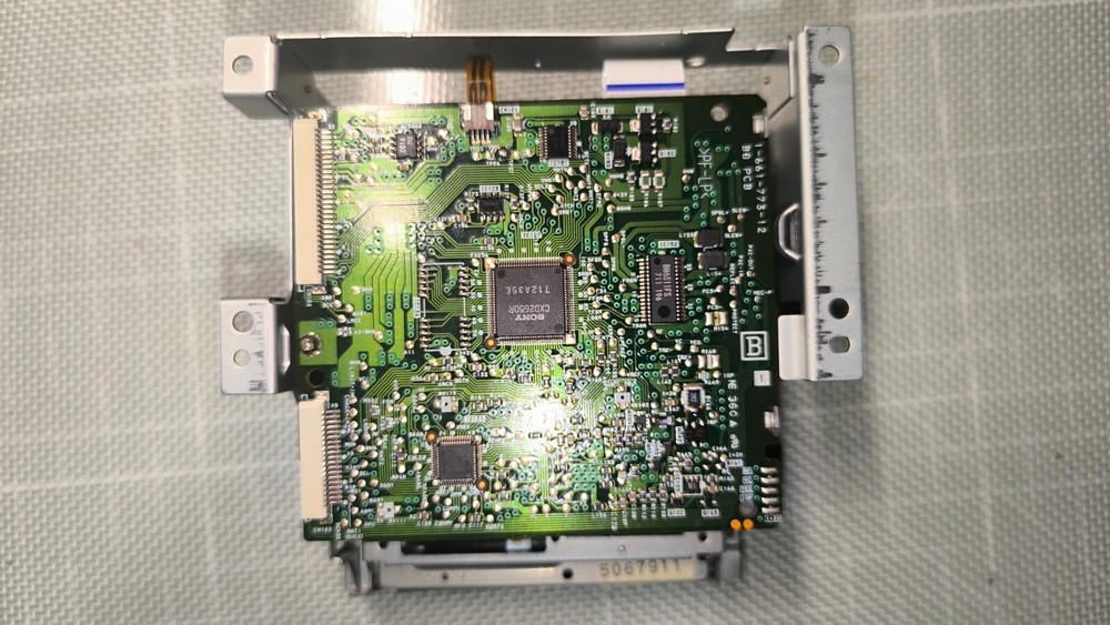 Minidisc mechanism