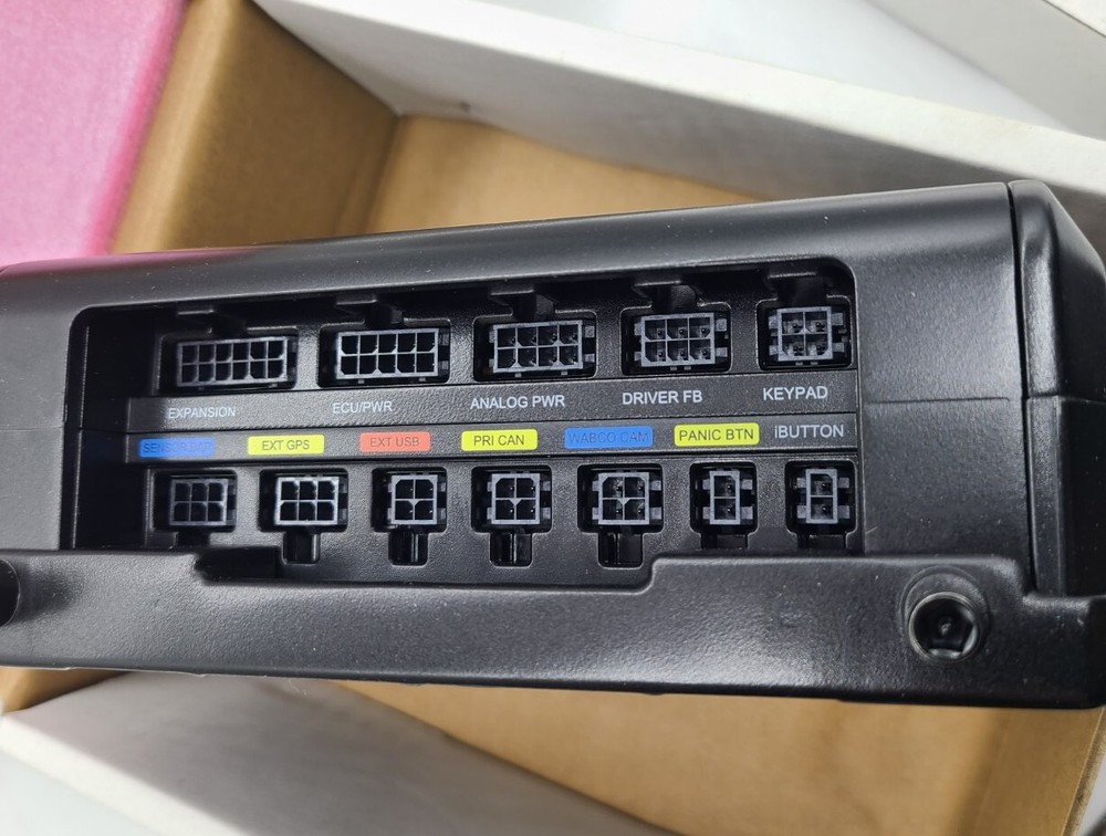 Omnitracs SmartDrive SmartRecorder4 Kit (SR4 Controller, Sensor, Cameras Keypad)