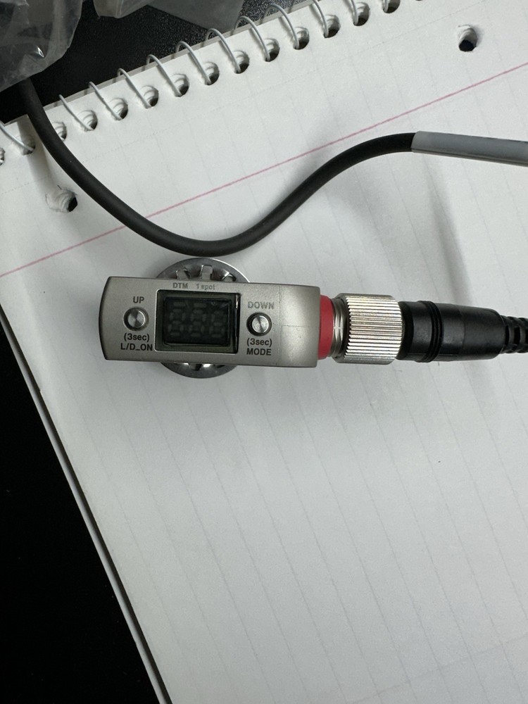 KEYENCE LR-ZB240CB Laser Sensor