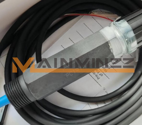 One New HACH PC1R1A PH Electrode